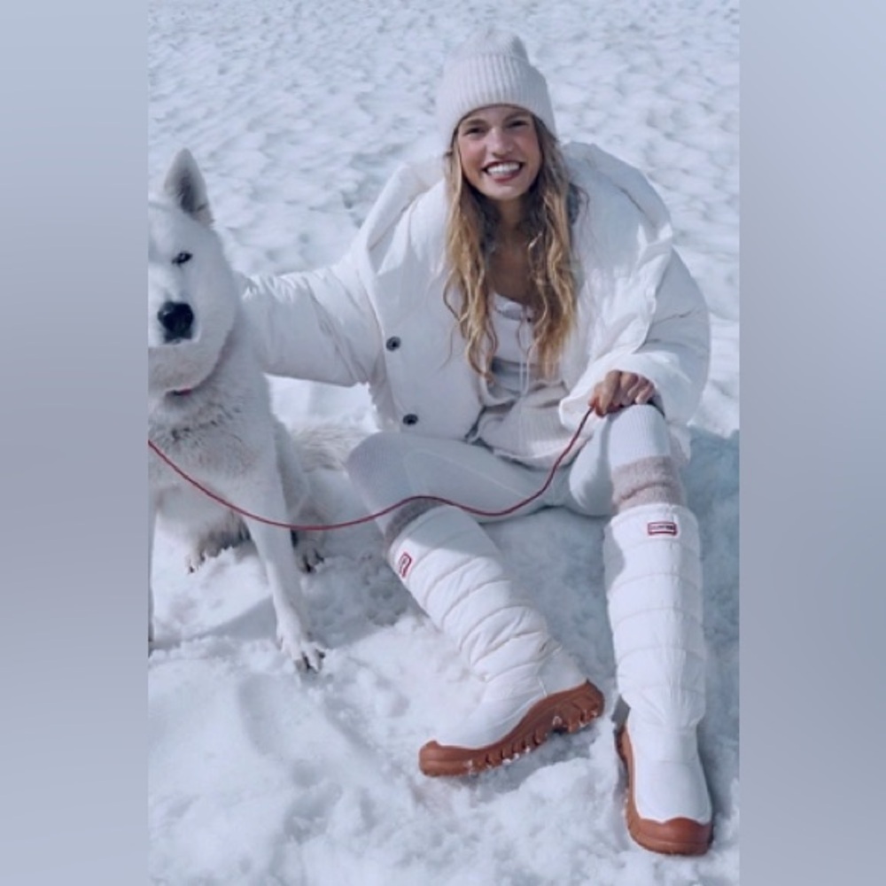 Hunter Women's Intrepid Tall Snow Boots White Size 9 NIB 👢❄️☃️🤍HOST PICK! 🌟